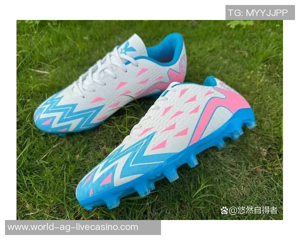 选择专业足球鞋提升球场表现的五大关键因素解析